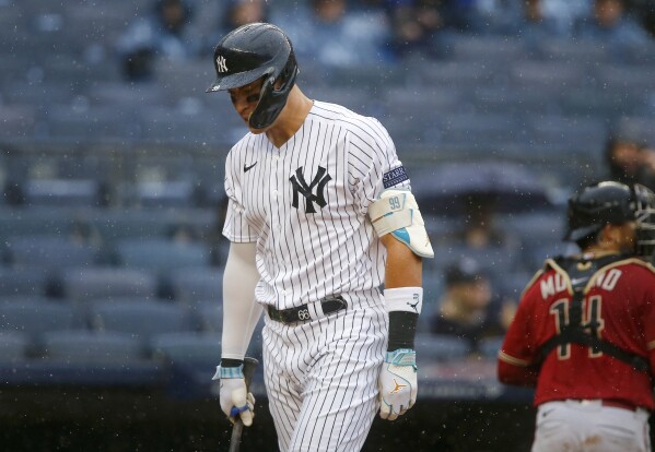 Yankees eliminated from playoff contention with 7-1 loss to